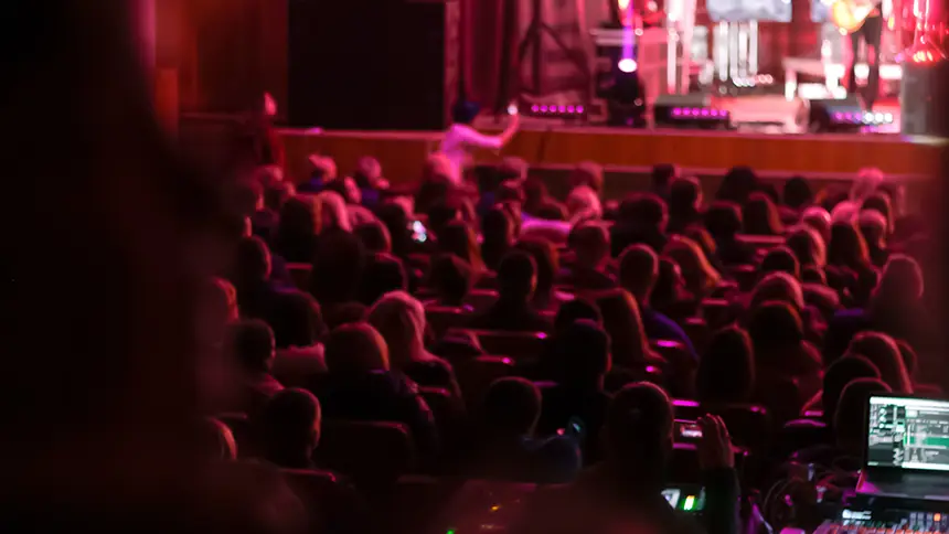 Comedy Nights and Improv Shows in Dubai