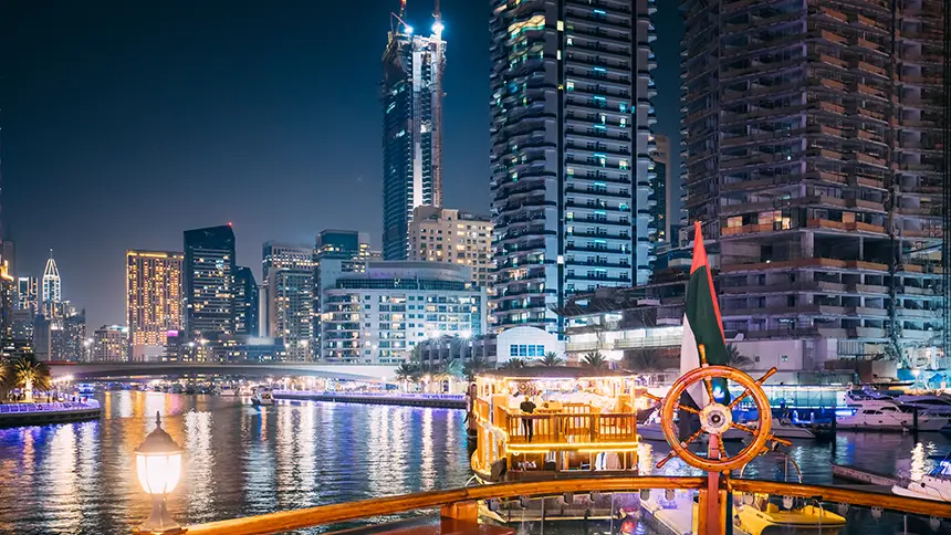 Dubai’s Cruise and Dinner Shows