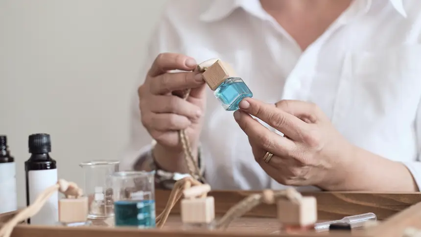 Perfume-Making Workshops Dubai